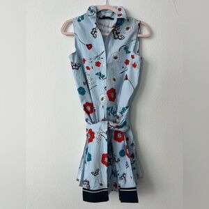 Summer jacket with belt.